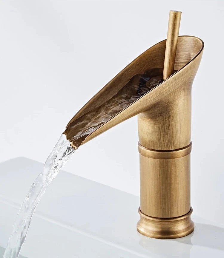 Mitigeur Lavabo Cascade Vintage épuré