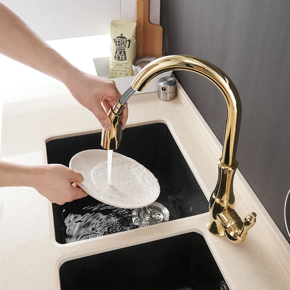 Douchette dorée brillante pratique